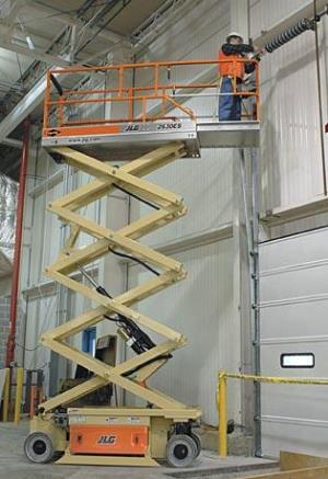 26%27+Scissor+Lift+-+Narrow+-+Electric